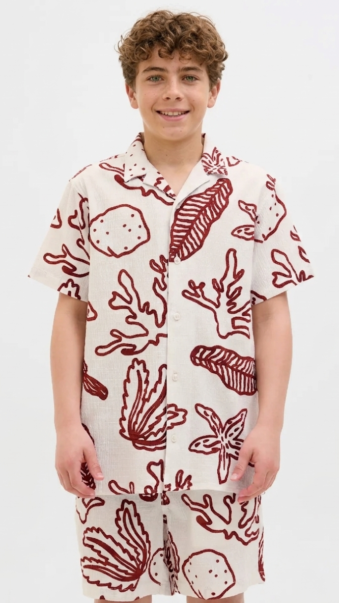 White relaxed fit casual fabric shorts for boys by Jack & Jones Junior