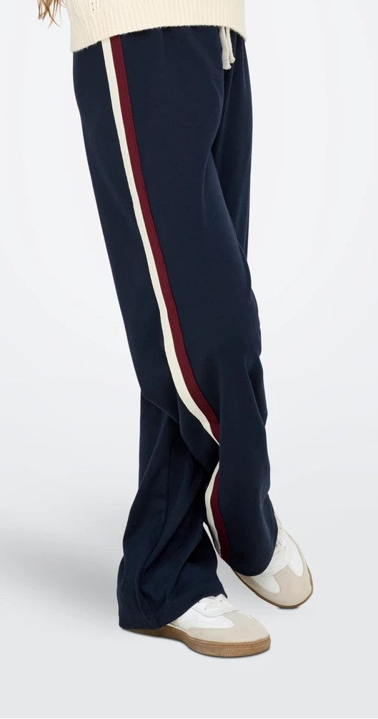 KOGMATHILDA Wide Leg Fit Tracksuit bottom